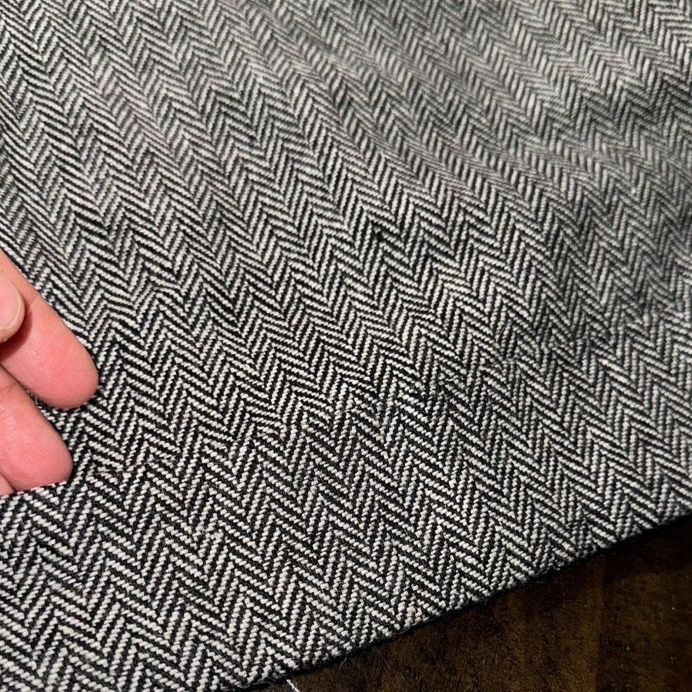 Women's Herringbone Gray Shorts - Picture 4 of 6